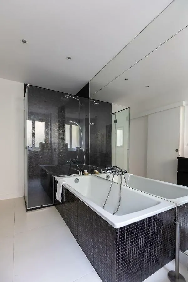 Apartment Milestay Champs Elysees Paris